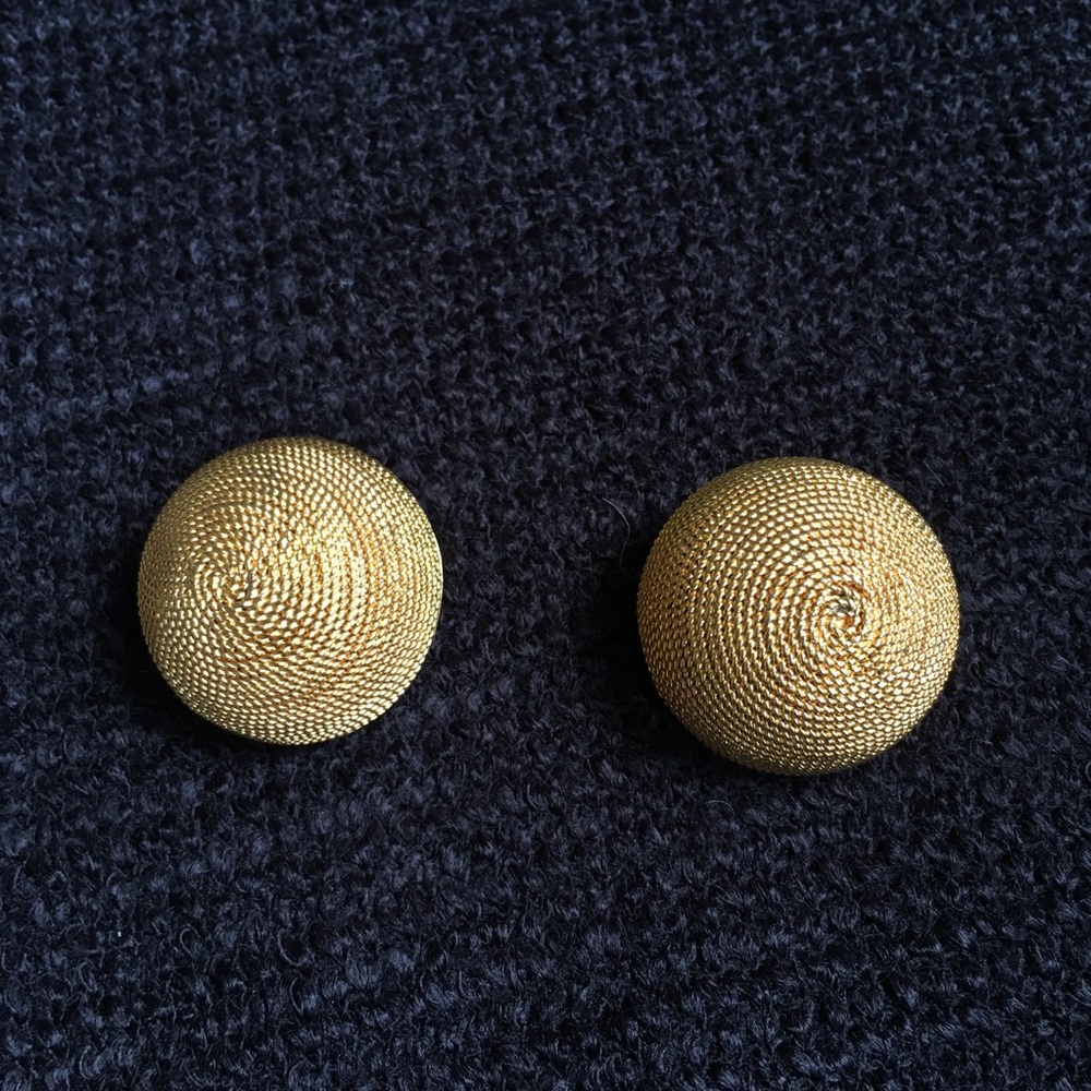 Vintage Gold clip on earrings made in Italy